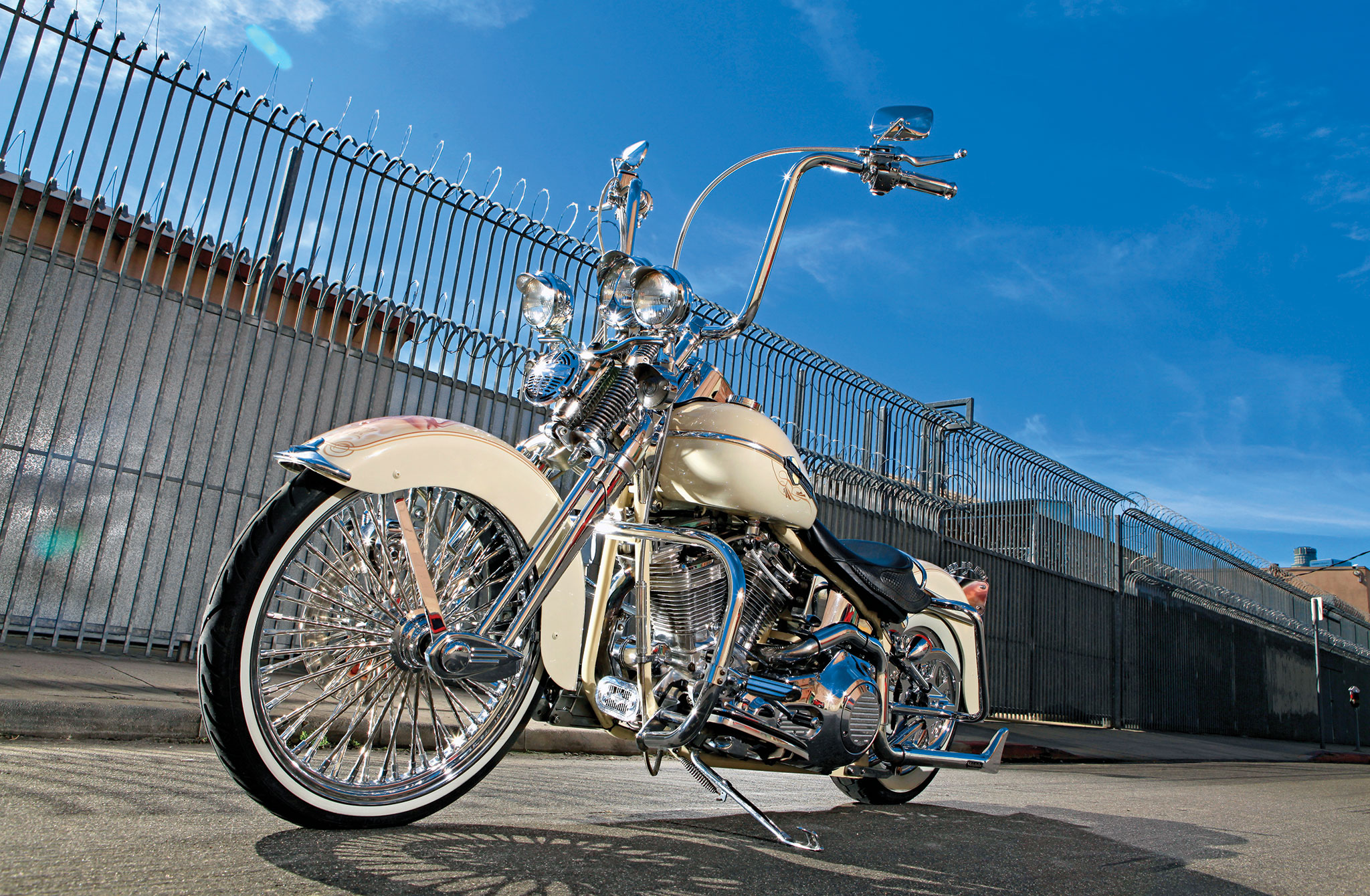 2000 Harley Davidson Springer Side View 01 Lowrider