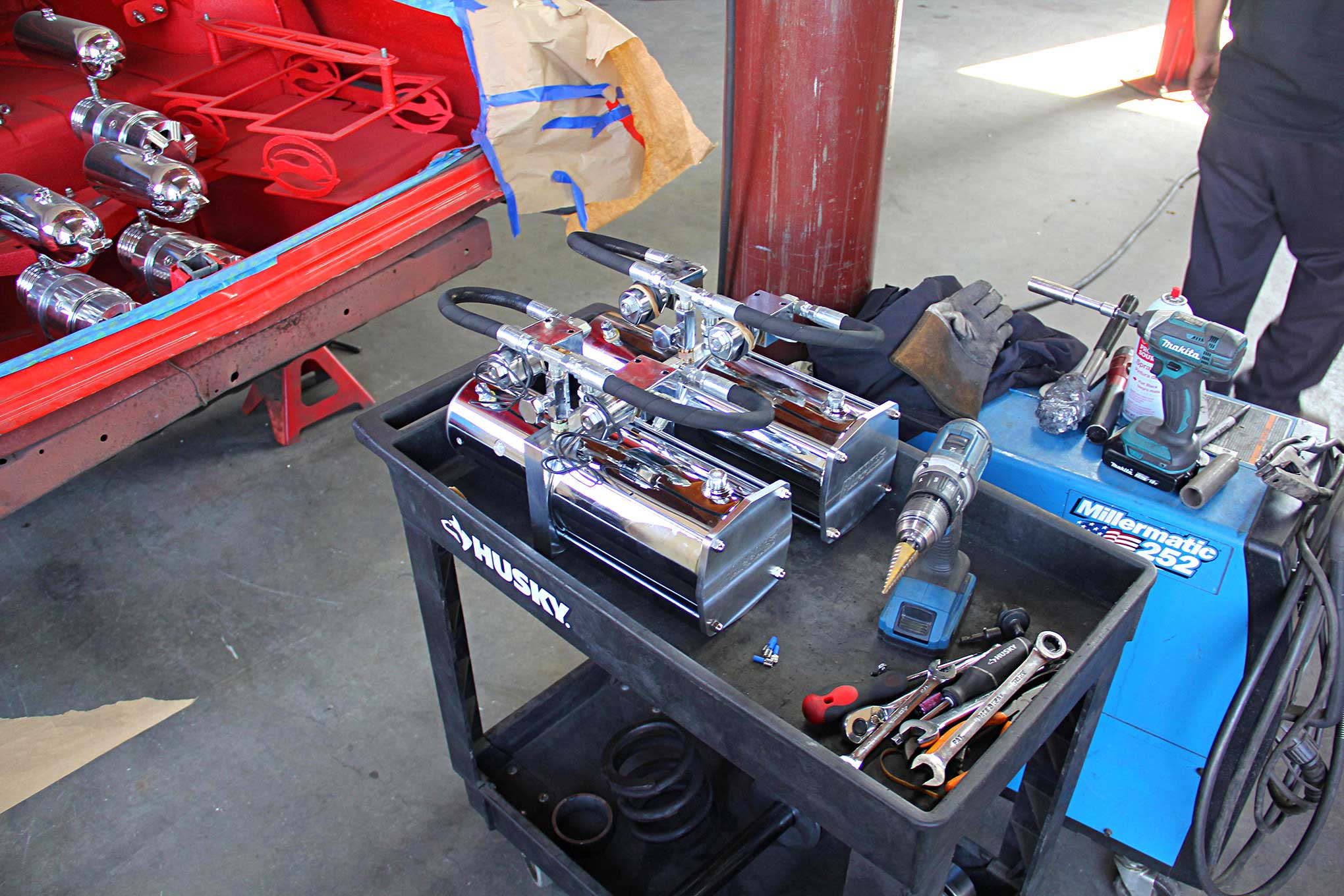 Hydraulics The Trademark of Every Lowrider